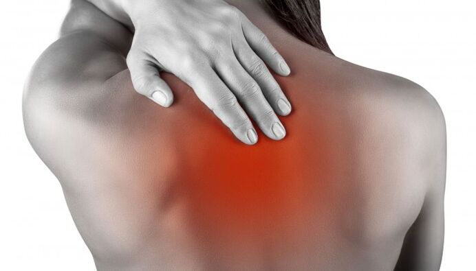 chest osteochondrosis pain between the shoulder blades