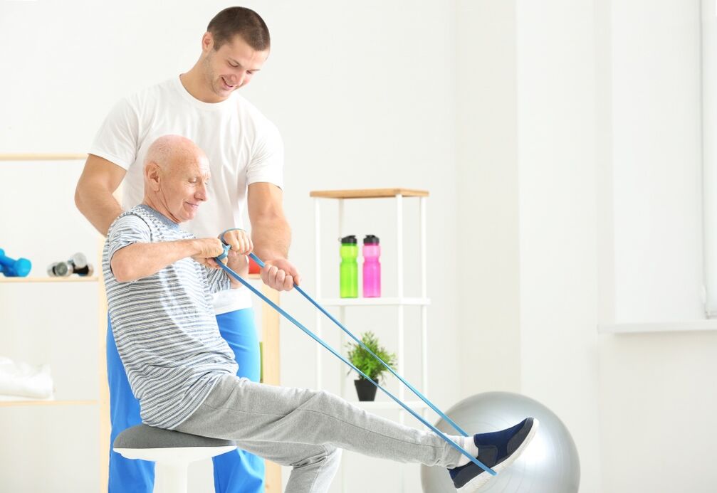 Coxarthrosis therapy in an elderly man with exercise